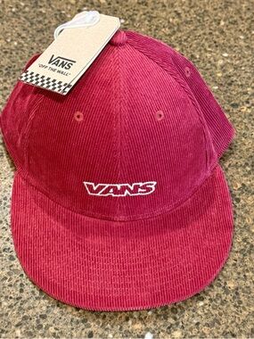 NEW Vans Corduroy Snapback Hat in Burgundy - Unisex - One Size